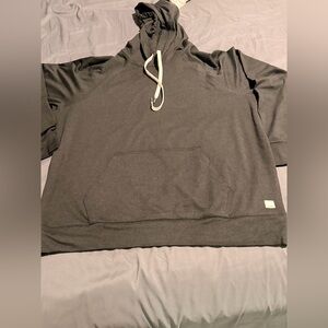 Vuori essential hoodie